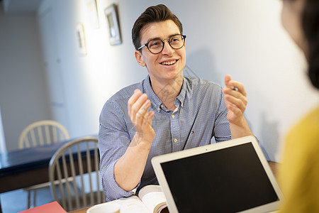 比利时语翻译的工商注册要点比利时语言翻译